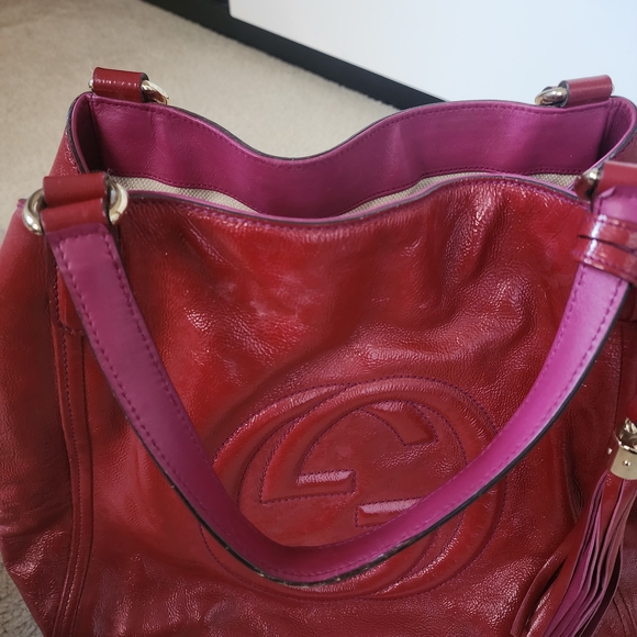 Gucci Handbags - Gucci Pink Soho Leather Shoulder Bag